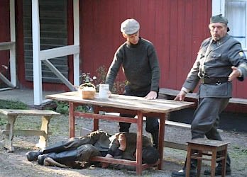 Kuva Kuivalahden kesäteatterin näytöksestä Munakarin veljekset 2010 - 17