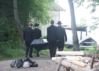 Kuva Kuivalahden kesäteatterin näytöksestä Munakarin veljekset 2010 - 12