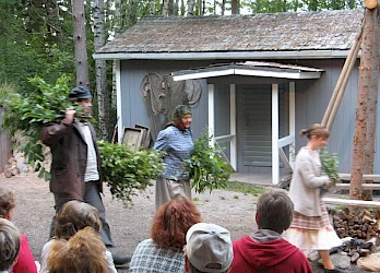 Kuva Kuivalahden kesäteatterin näytöksestä Tuuterin Linda 2008 - 9