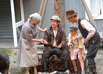 Kuva Kuivalahden kesäteatterin näytöksestä Tuuterin Linda 2008 - 3