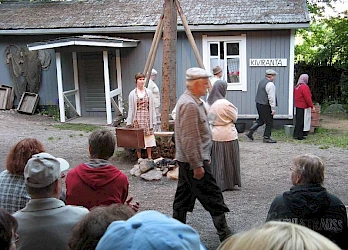 Kuva Kuivalahden kesäteatterin näytöksestä Tuuterin Linda 2008 - 2