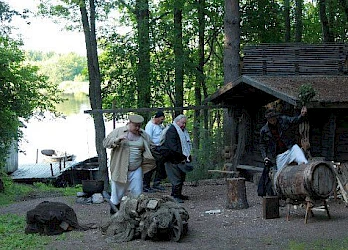 Kuva Kuivalahden kesäteatterin näytöksestä Parast unhotta tomne 2011 - 19