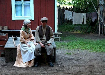 Kuva Kuivalahden kesäteatterin näytöksestä Parast unhotta tomne 2011 - 27