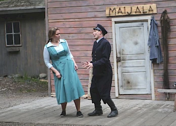 Kuva Kuivalahden kesäteatterin näytöksestä Tukkijoella 2015 - 4