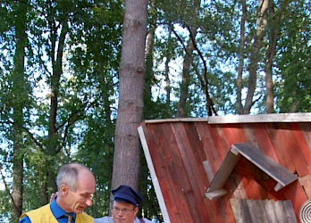 Kuva Kuivalahden kesäteatterin näytöksestä Takinkääntäjä 2019 - 5